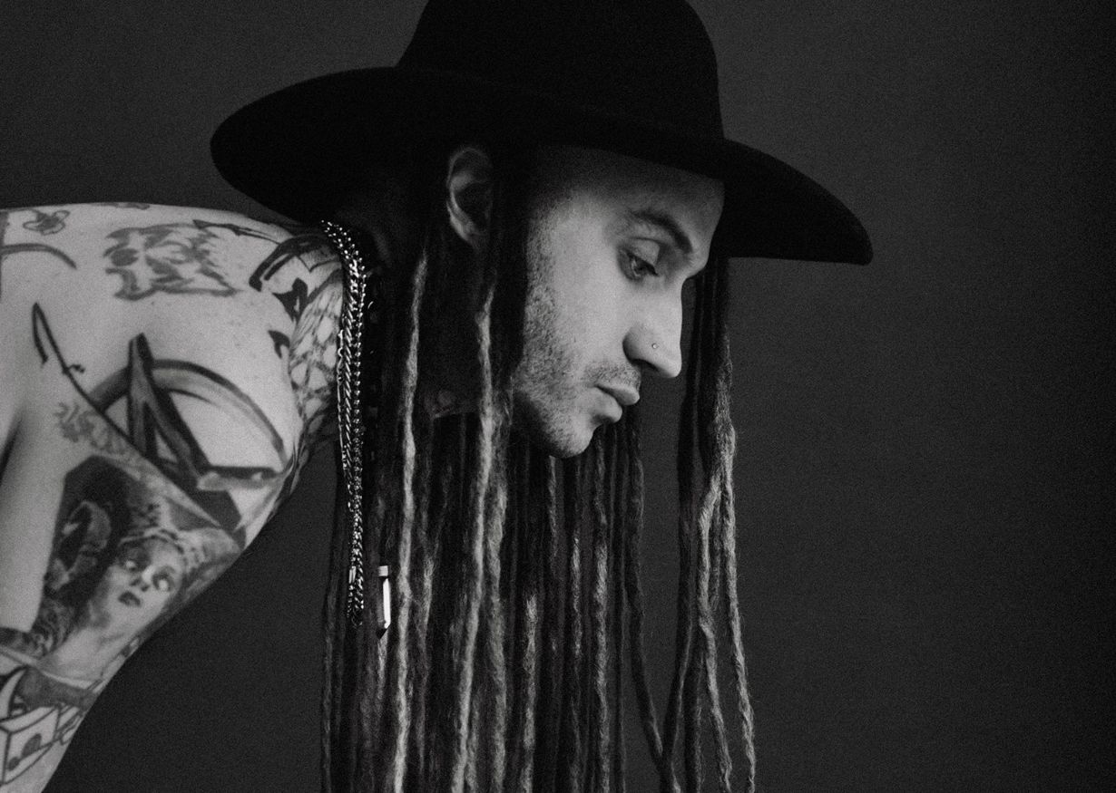 Tattoo Hysteria, tattoo artist on Klickie